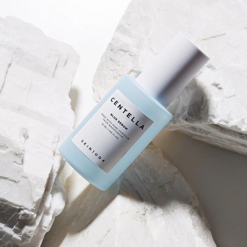 Centella asiatica Acidum Hyaluronicum Essentia Aqua madefacit, condicionem cutis meliorem facit et cutem 30ml tingit.