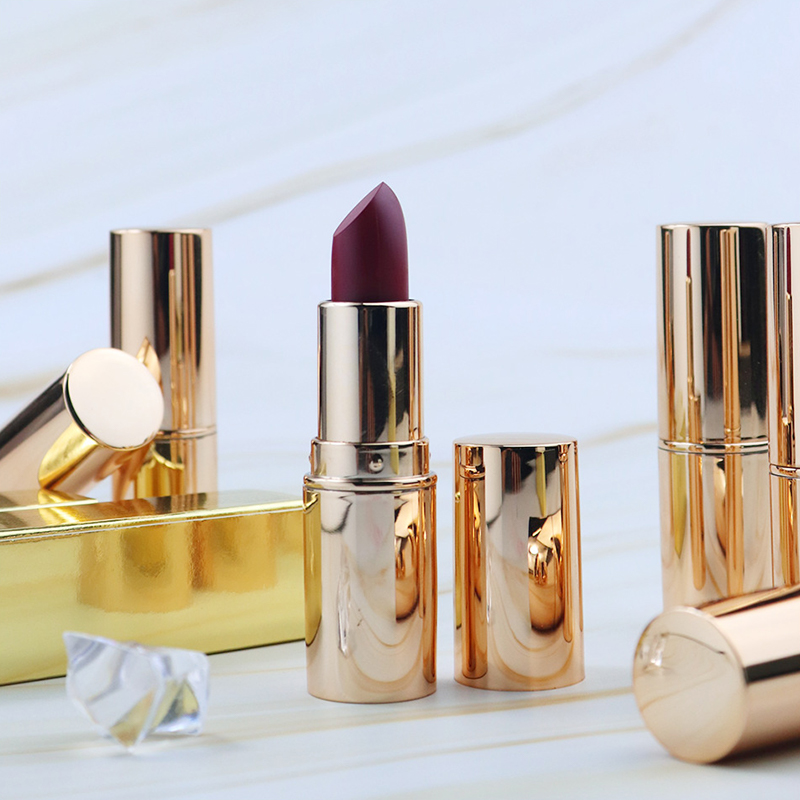 Nuda Lipstick medicamine parum pudici rubrum Matte Cremeo IMPERVIUS Lipstick